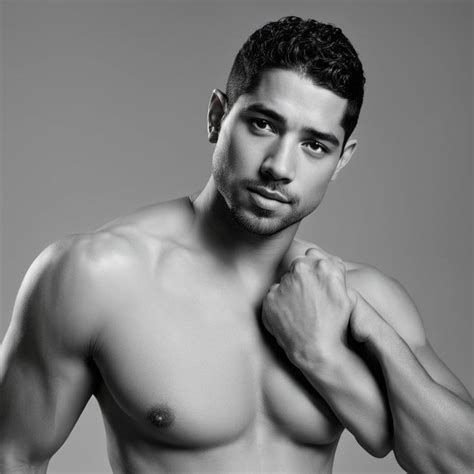 WILMER VALDERRAMA Nude